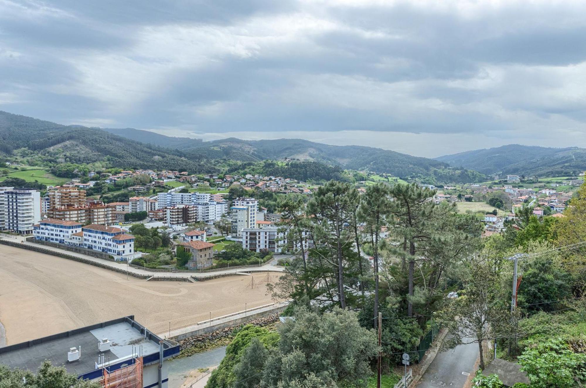 Coast & Beach View Parking Bakio Buitenkant foto