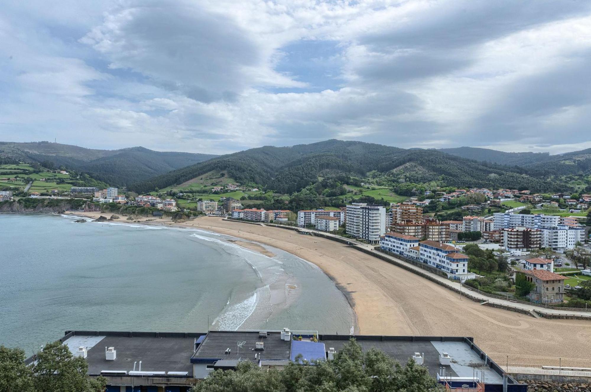 Coast & Beach View Parking Bakio Buitenkant foto